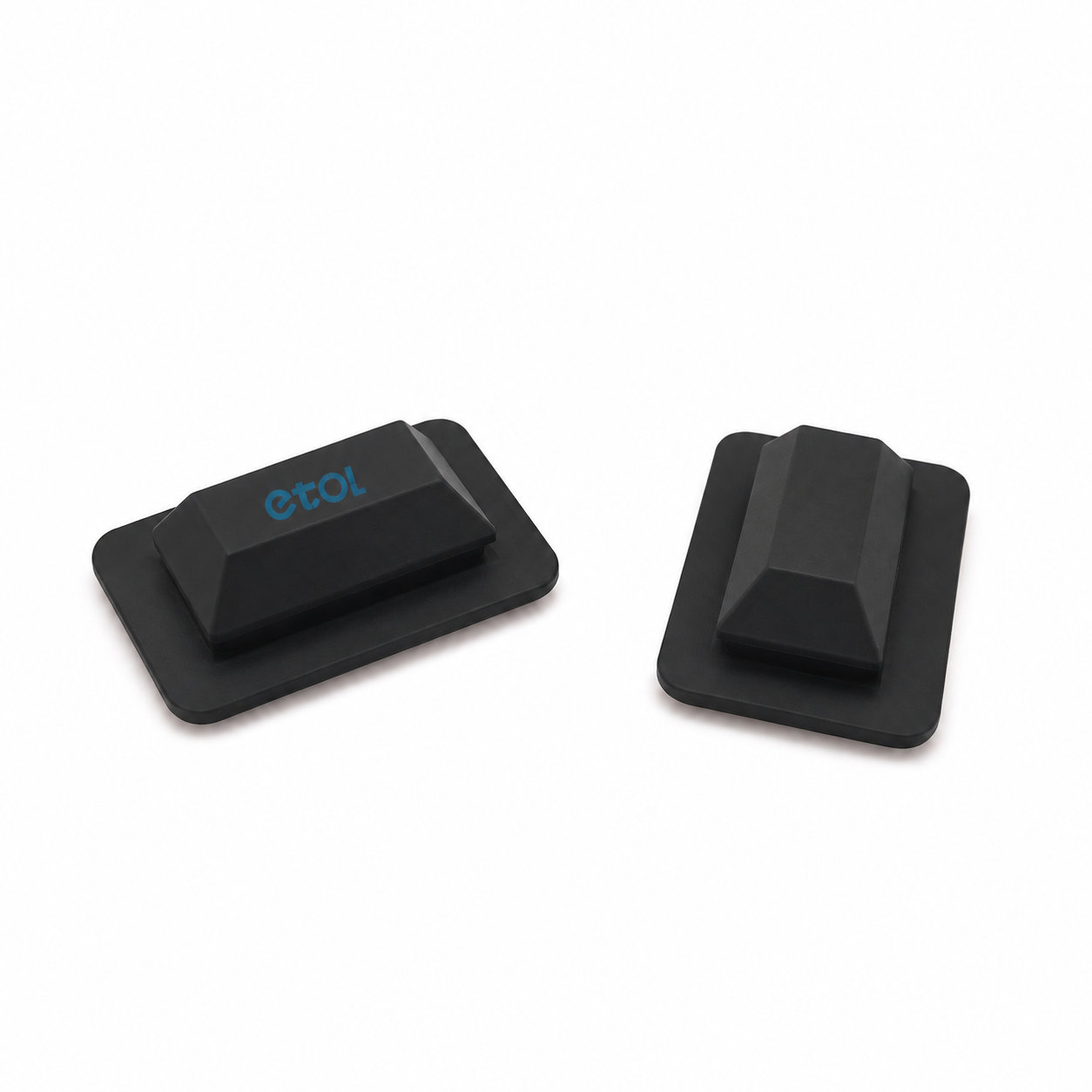 Rectangular rubber plug for hole sealing